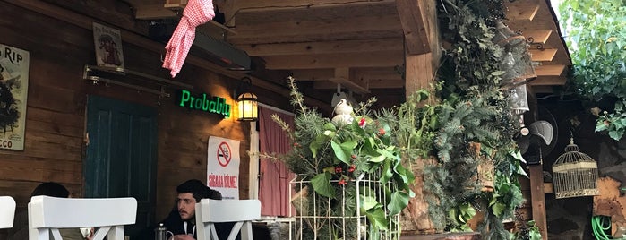 Cafe Botanica is one of Locais curtidos por Nadide Gül.