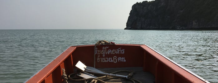 Boat from Prayanakorn cave to SamPhraya beach is one of Thailand 2021.
