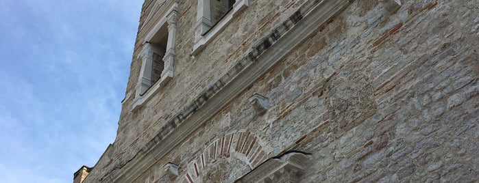 Basilica di San Salvatore is one of Mappa del Festival dei 2Mondi 2012.