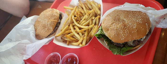 Burger Lounge is one of Cali Road Trip Destinations.