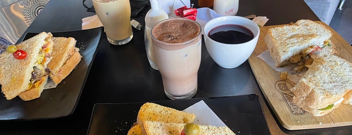 Coffee Break is one of Leon Mexico.