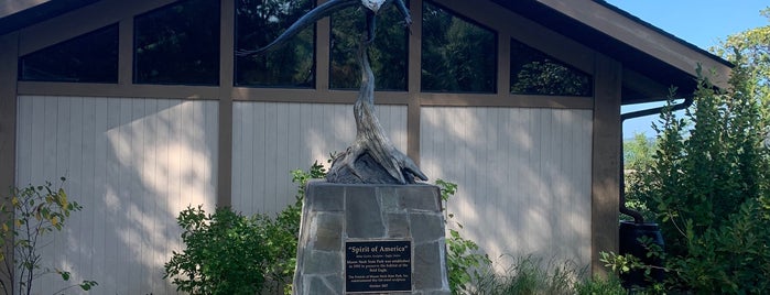 Mason Neck State Park is one of Jennifer: сохраненные места.