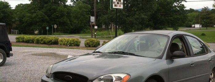 Paul's Drive-In is one of Welcome To Eton.