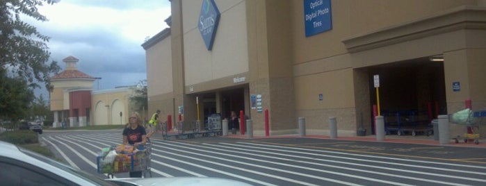 Sam's Club is one of สถานที่ที่ Sharon ถูกใจ.