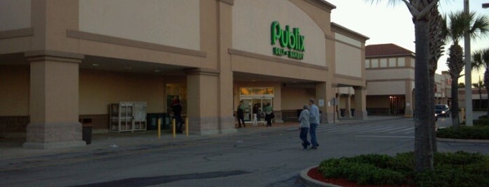 Publix is one of Courtneyさんのお気に入りスポット.