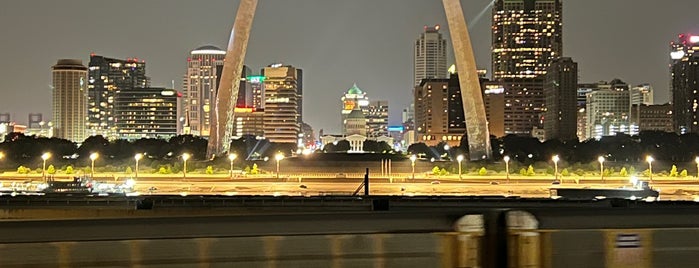 Mississippi River Overlook is one of Places.