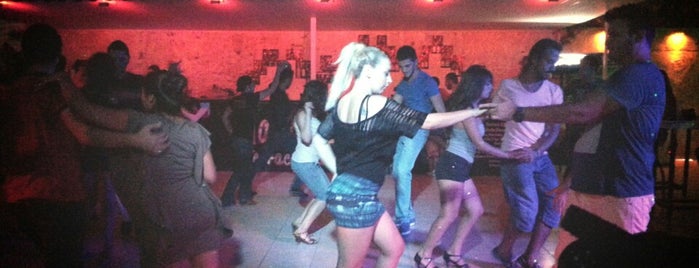 Mambo Latino Terrace Dance Bar is one of Posti che sono piaciuti a Anıl.