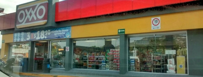 Oxxo entrada Tlaxcala is one of andRuxさんのお気に入りスポット.