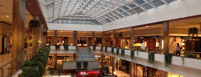 Moda Shopping is one of madrid.