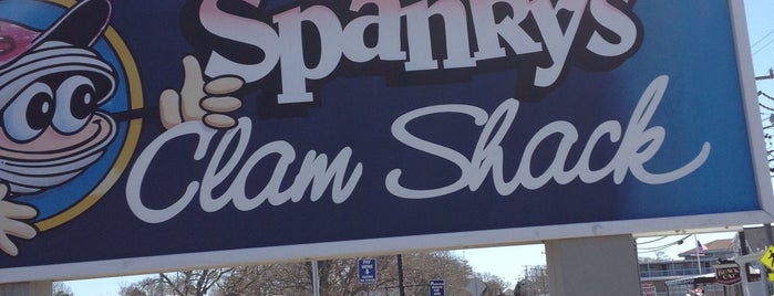Spanky's Clam Shack is one of Locais curtidos por Jason.