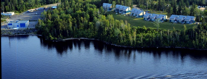 Centre de Villégiature Dam-en-Terre is one of Les plages du Lac-Saint-Jean.