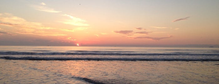 Praia do Grajaú is one of Luiz'in Beğendiği Mekanlar.