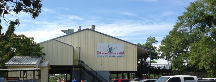 Blow Fly Inn is one of Triple D - Southern Roadtrip.