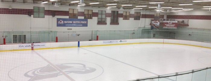Family Sports Ice Arena is one of Scottさんの保存済みスポット.