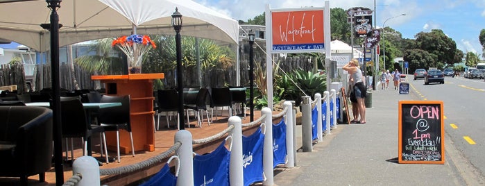 Waterfront Restaurant & Bar is one of Tempat yang Disukai Mustafa.