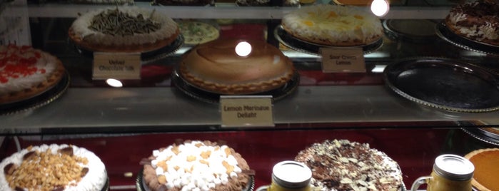Shari's Cafe and Pies is one of Places to try: Livermore.