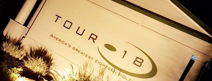 Tour 18 Golf Course is one of Locais salvos de Camila.