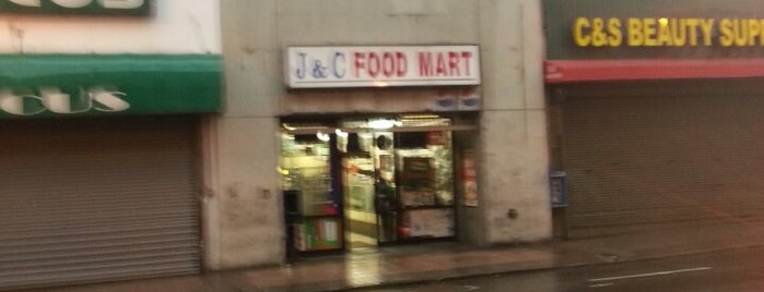 J&C Food Mart is one of Locais curtidos por Chester.