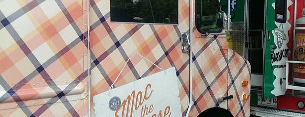 Mac The Cheese Food Truck is one of Lieux sauvegardés par Todd.