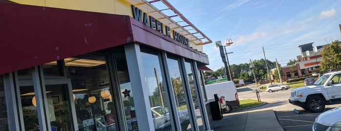 Waffle House is one of Chester : понравившиеся места.