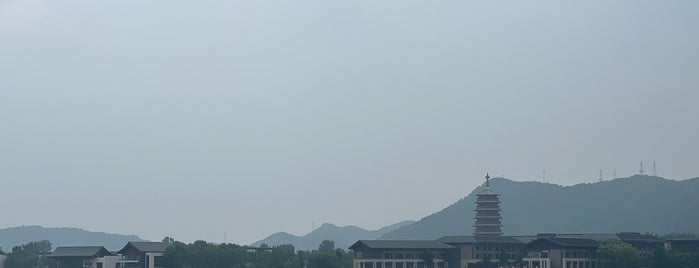 Beijing Yanqi Lake International Convention & Exhibition Center is one of To Do.