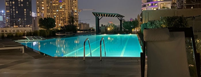 Swimming Pool is one of دبي.