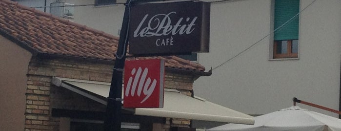 Le Petit Cafè is one of Pausa caffè/tea room/Dolcetto.
