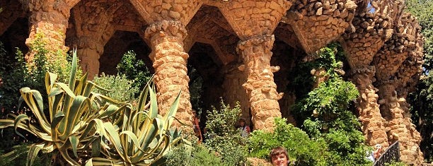 Casa Museu Gaudí is one of Visitando Barcelona.
