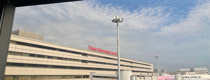 Gate 11 is one of 羽田空港 搭乗ゲート.