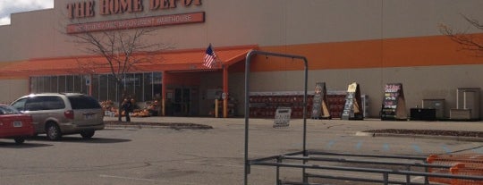 The Home Depot is one of Lieux qui ont plu à Sandy.