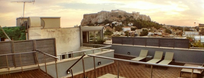Central Athens Hotel is one of Locais salvos de billy.