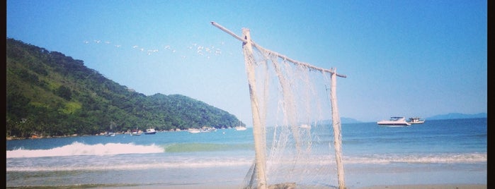 Praia da Enseada is one of Lugares.