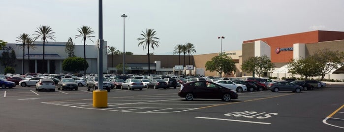 Puente Hills Mall is one of BTTF Filming Locations.