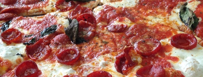 Grimaldi's Pizzeria is one of NYC Food.