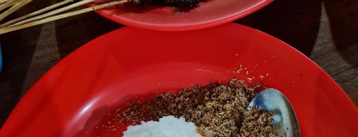 Sate Klopo Ondomohen Pojok Malam is one of Surabaya Culinary.