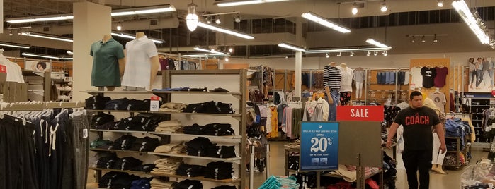 Old Navy Outlet is one of Wednesday’s Liked Places.