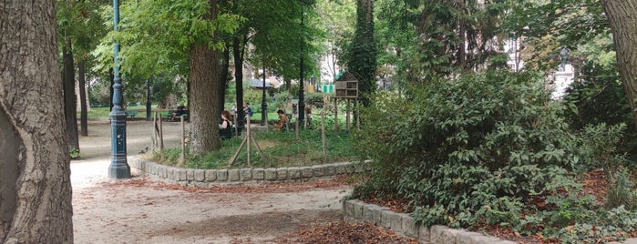 Square des Epinettes is one of Hotspots Wifi Orange - Les Parcs Parisiens.