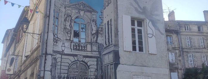 Saint cybard is one of Lugares preferidos em Angouleme, França.