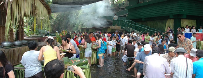 Villa Escudero Plantations and Resort is one of Tempat yang Disukai Milli.