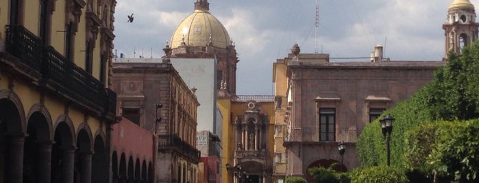 Templo Del Carmen is one of Allende.