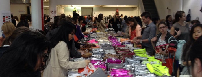 Rebecca Minkoff Sample Sale is one of paiさんのお気に入りスポット.