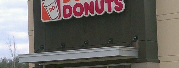 Dunkin' is one of Tempat yang Disukai Michael.