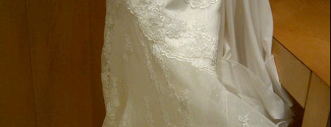 Pronovias is one of Fatmaさんのお気に入りスポット.