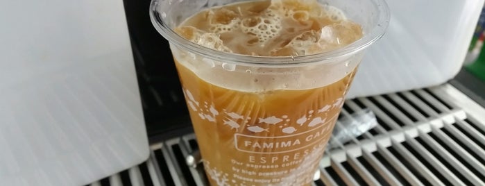 FamilyMart is one of 通勤ルート.