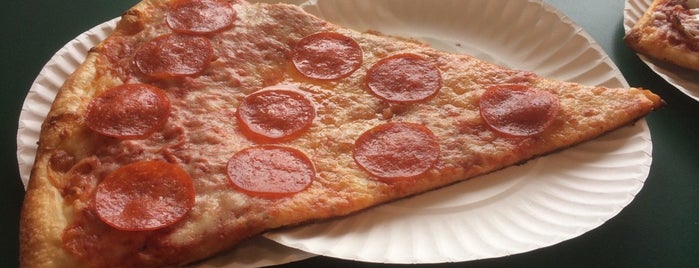Hob's Pizza is one of Posti che sono piaciuti a Paula.