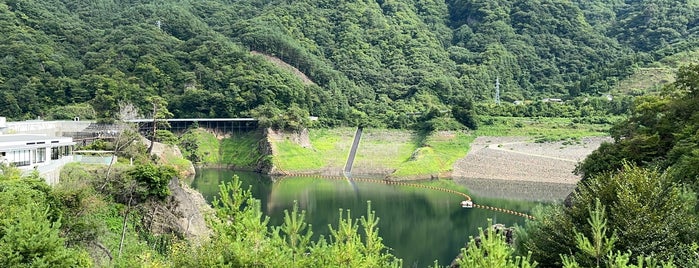 八ッ場ダム管理支所 is one of สถานที่ที่ Minami ถูกใจ.
