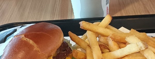 Nonla Burger is one of Burger Spots.