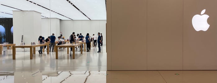 Apple Olympia 66 Dalian is one of Apple - Rest of World Stores - November 2018.