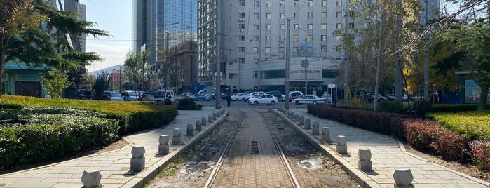 民主广场 is one of 大連.