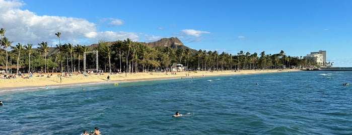 Queen's Beach is one of Oahu.